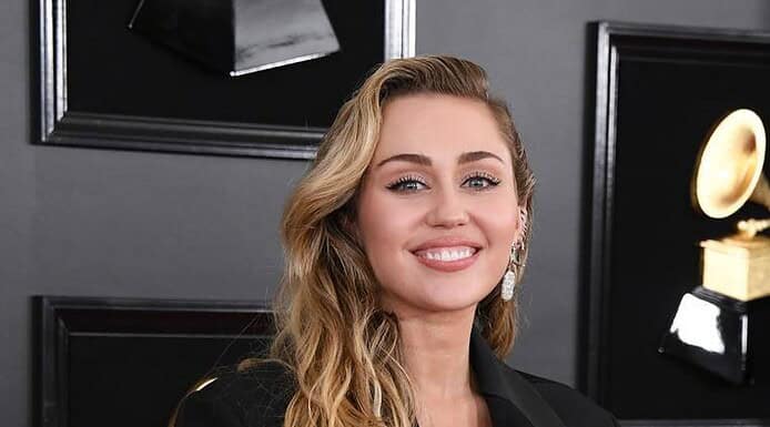 Hospitalizaron a Miley Cyrus; tenía dificultad para caminar