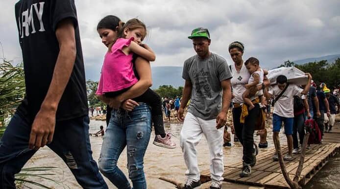 Arranca Trump revisión masiva de 200 mil refugiados de Biden