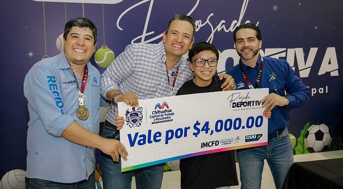 Reconoce Marco Bonilla a deportistas de la ciudad y les realiza posada navideña