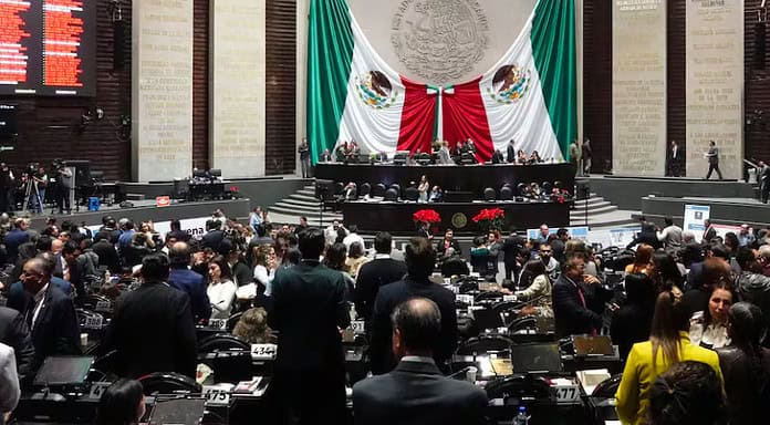 Pasa Ley de Aguas con 68 cambios acordados con sector campesino