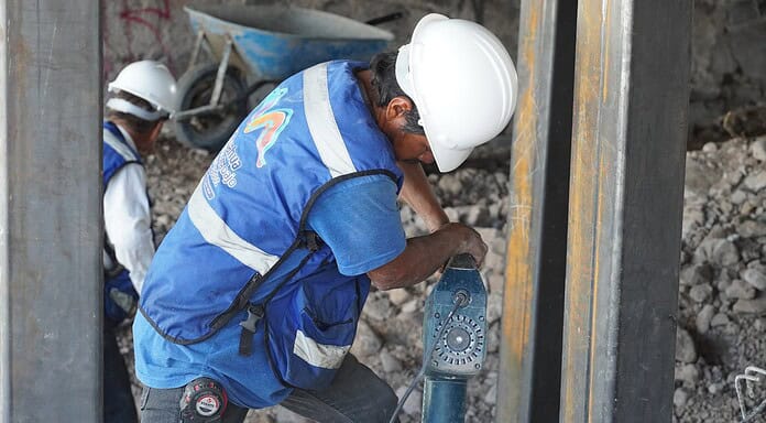 Avanza Municipio rehabilitación de puentes vehiculares en Riberas del Sacramento y Sierra Azul