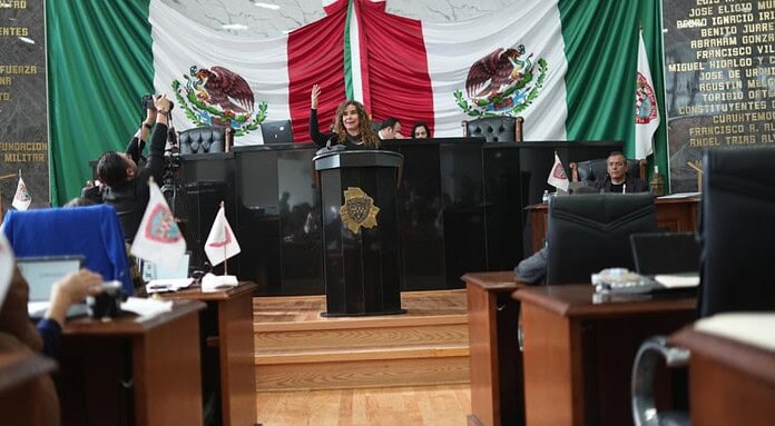 Bancada de morena impulsó reservas para frenar impuestos