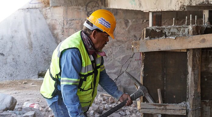 Continúa Municipio sin pausas, trabajos en el puente de Riberas de Sacramento