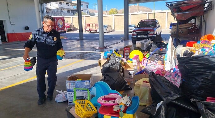 El cuarto Rey Mago eres tú: Bomberos continúan colecta de juguetes hasta el 4 de enero