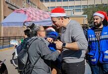 Acompaña Bonilla a familias del Hospital Morelos con entrega de comida y juguetes