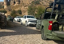 Asegura célula BOII dos vehículos tras reporte de disparos en Nonoava