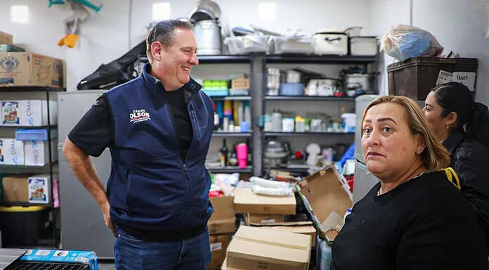 Olson cumple compromiso con el comedor comunitario Pancitas Llenas