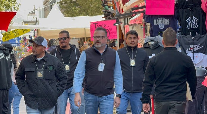 Mantiene Gobierno Municipal operativo navideño en el primer cuadro de la ciudad