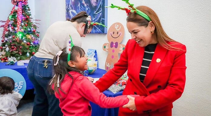 Protege DIF Municipal del frío a niñas y niños de AMANC con entrega de chamarras