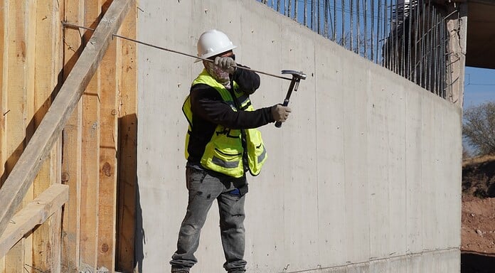 Fortalece Municipio puente vehicular de Sierra Azul afectado por las lluvias