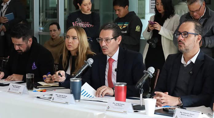 Expone secretario de Hacienda Paquete Económico 2026 ante el Congreso del Estado