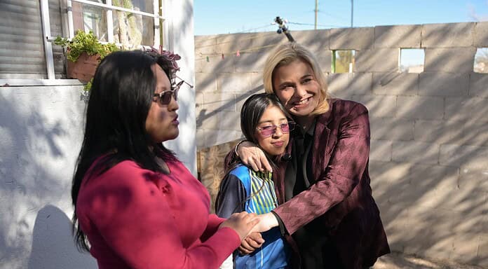 Maru entrega vivienda a familia juarense en situación de vulnerabilidad