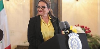 Declara Presidenta de Honduras elecciones nulas; perdió su candidata