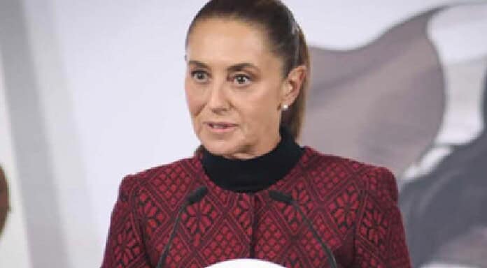Apuesta Sheinbaum por garantizar derecho a la información; alerta por fraudes con IA