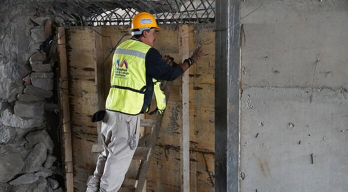 Prepara Municipio área para instalación de estructura de reforzamiento en puente de Riberas de Sacramento