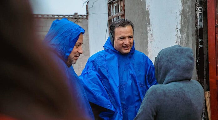 Recorre Bonilla colonia Los Mezquites para llevar apoyos por bajas temperaturas