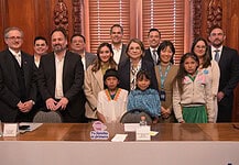 Formaliza Estado compromiso para impulsar la crianza afectiva y el fortalecimiento familiar