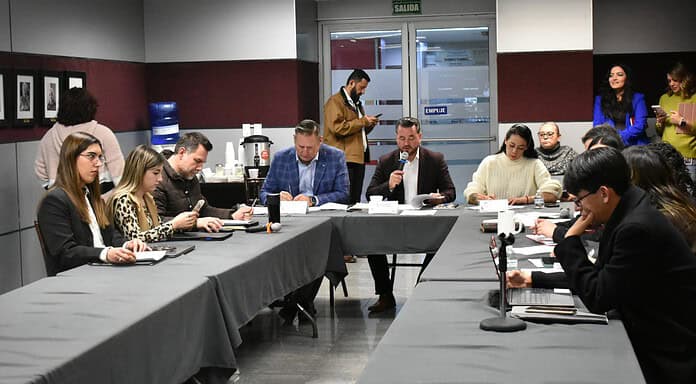 Aprueban proyecto de dictamen para reforzar apoyo a educandos sobresaliente