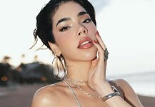 Anunció Kenia Os su regreso a la música para este 2026