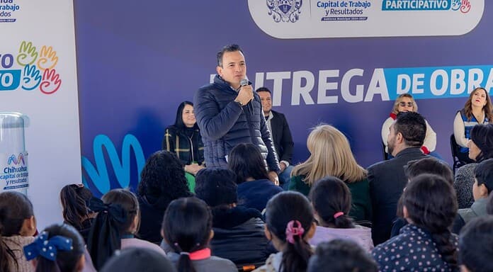 Menos sol y protegidos de lluvias; inaugura Bonilla domo en primaria “Sor Juana Inés de la Cruz”