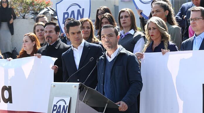 PAN reta a Morena a aceptar extinción de partidos financiados por el narco