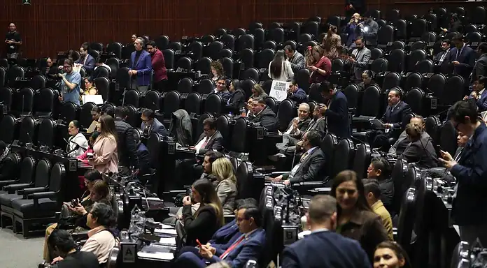 En riesgo reforma electoral de Morena por falta de acuerdo con PT y PVEM