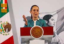 Descarta Sheinbaum sobrevuelos militares de EU sobre México