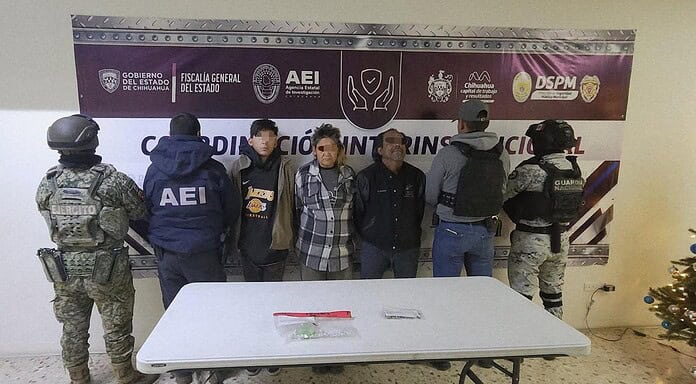 Arrestan a tres personas y aseguran 67 envoltorios de heroína con cateo en la colonia San Jorge