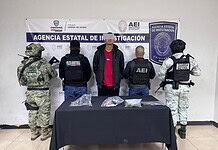 Detiene AEI a masculino durante cateo en la que encontraron droga y armas