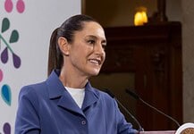 Sheinbaum firma acuerdo para producir en México vacunas de ARN mensajero contra covid