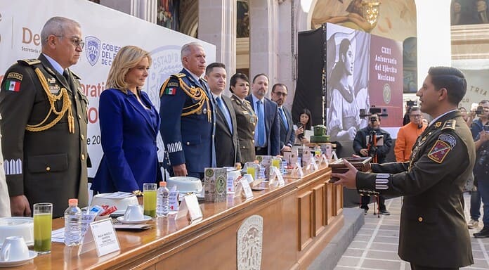 Maru Campos conmemora al Ejército Mexicano en su 113 aniversario