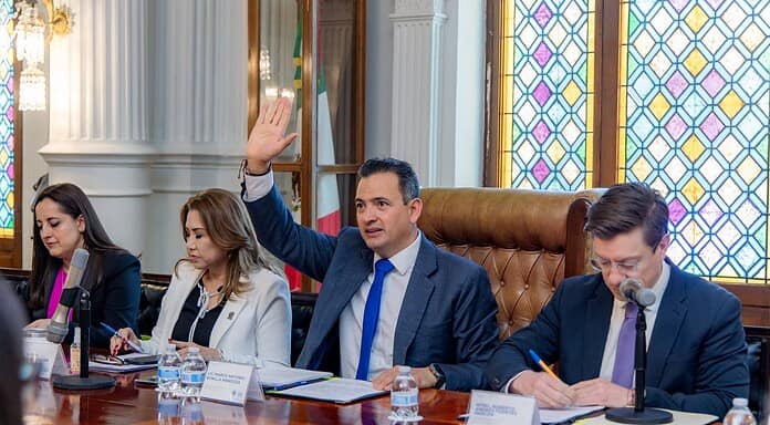 Presenta alcalde Marco Bonilla iniciativa para endurecer penas por crueldad contra los animales en Chihuahua