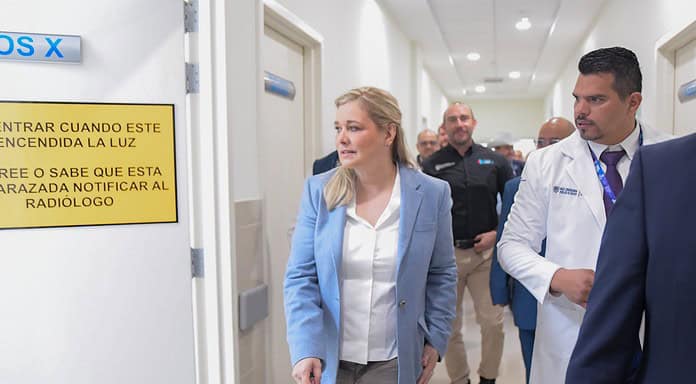 Maru Campos entrega el Hospital de Gineco-Obstetricia en Parral