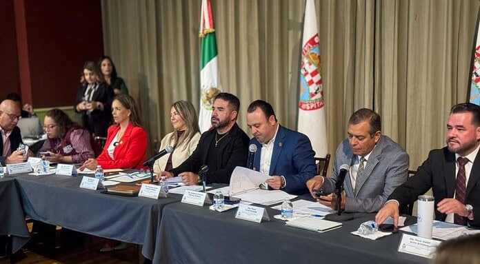 Encabeza Memo Ramírez reunión de la Mesa Directiva del Congreso en Ciudad Juárez
