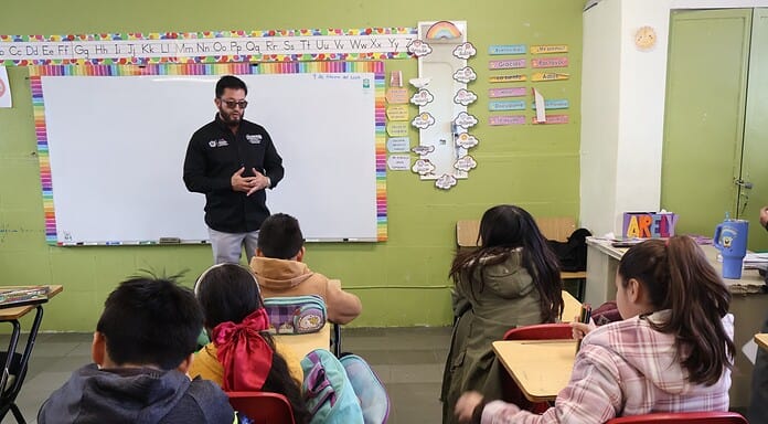 Visita DSPM a niñas y niños de colonia DALE para conocer necesidades de seguridad