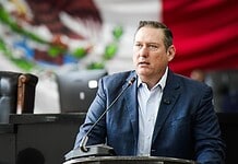 Olson presentará hoy su Informe Legislativo en el Teatro de la Ciudad