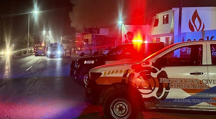 Se incendia recicladora de la Avenida H. Colegio Militar