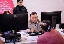 Recibe alcalde Marco Bonilla documentos de solicitantes de beca PAAM 2026