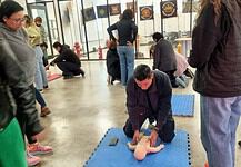 Capacitan Bomberos a grupos de senderistas para actuar ante emergencias