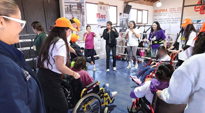 Niñas y niños del CRIT conquistan el ring de Avalos en clase muestra de boxeo