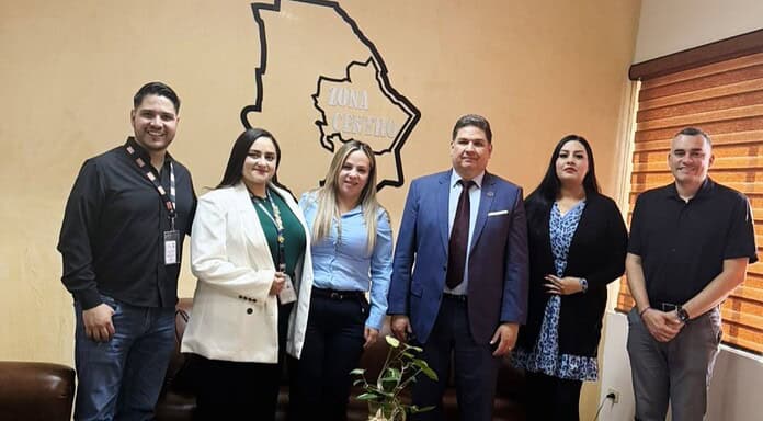 Recibe Fiscalía Zona Centro visita de agradecimiento de empresa OXXO