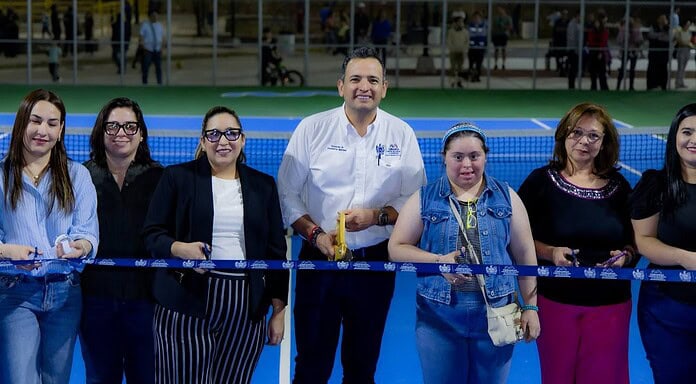 Inaugura Marco Bonilla cancha de tenis en parque Haciendas del Real