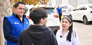 Nancy “La China” Frías recorre la colonia Ponce de León junto a la JMAS