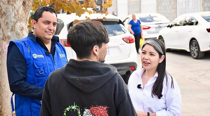 Nancy “La China” Frías recorre la colonia Ponce de León junto a la JMAS