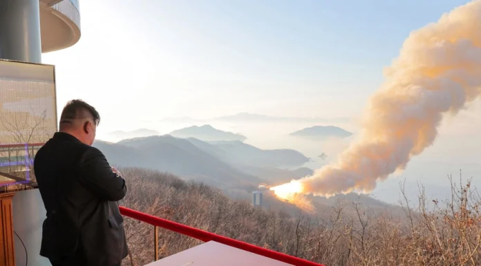 Corea del Norte prueba un motor de misil capaz de llegar a EU