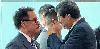 Burocracia dorada se despachó con cuchara grande, Reforma Constitucional repara despojo: Corral