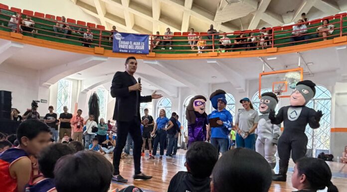 Inspira Eduardo Nájera a jóvenes durante torneo Aguardianes 3×3