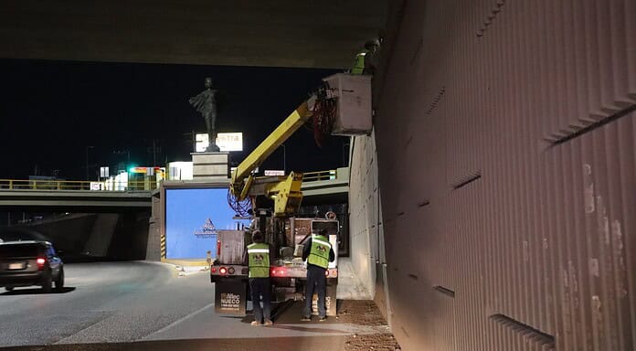 Moderniza Municipio iluminación para mayor seguridad en el Periférico de la Juventud