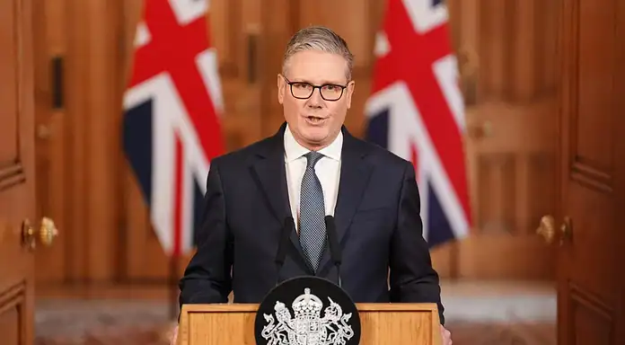 Reino Unido acepta que EU utilice sus bases para destruir misiles iraníes