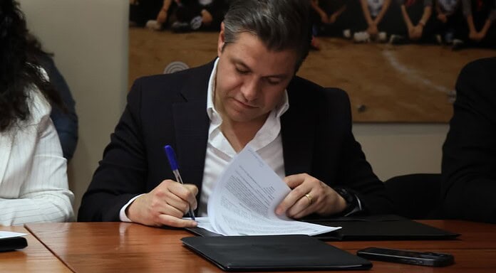 Firman Cobach y Sindicato el Acuerdo de Revisión Salarial 2026